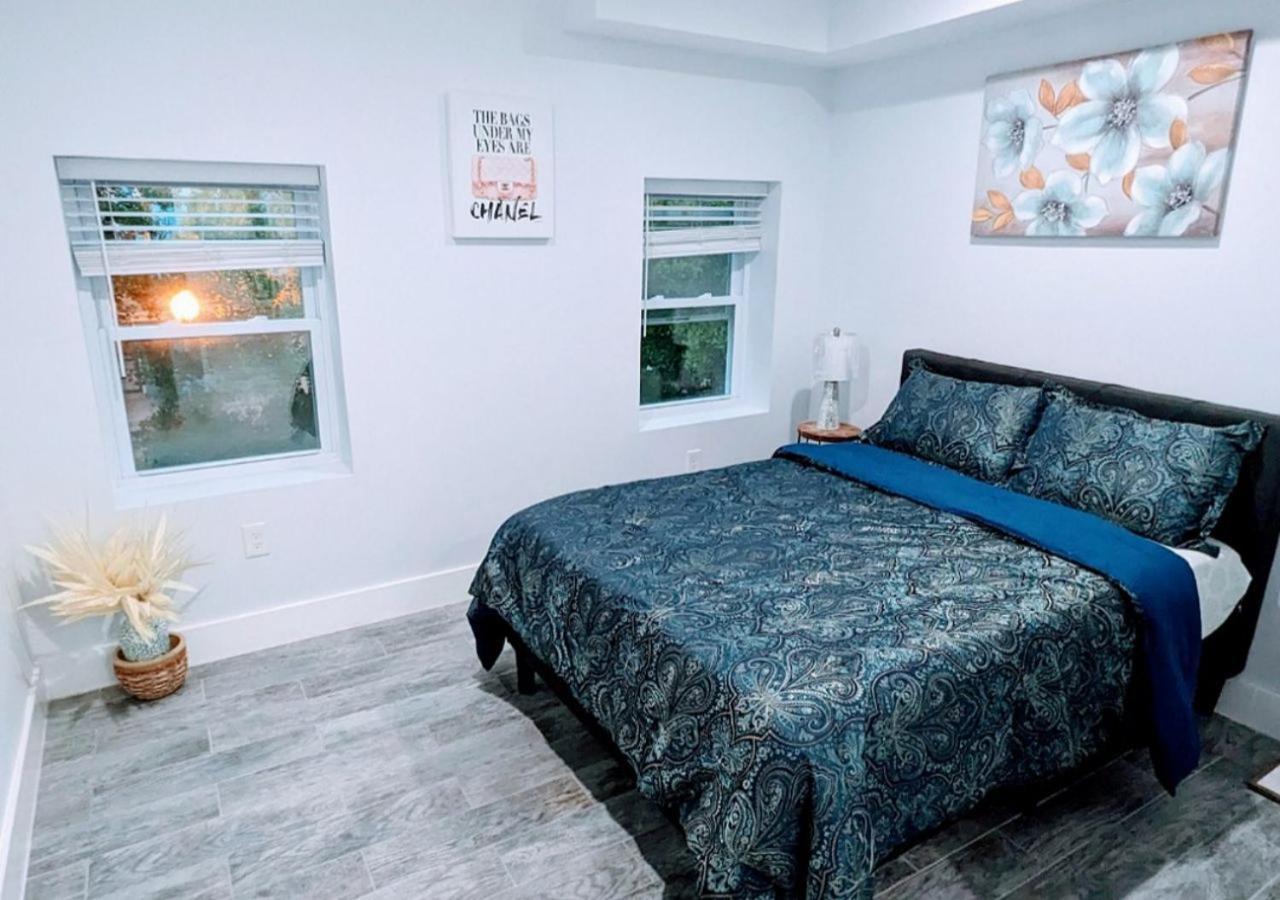 Apartment Luxurious 3 Bedroom With A Beautiful Balcony Washington