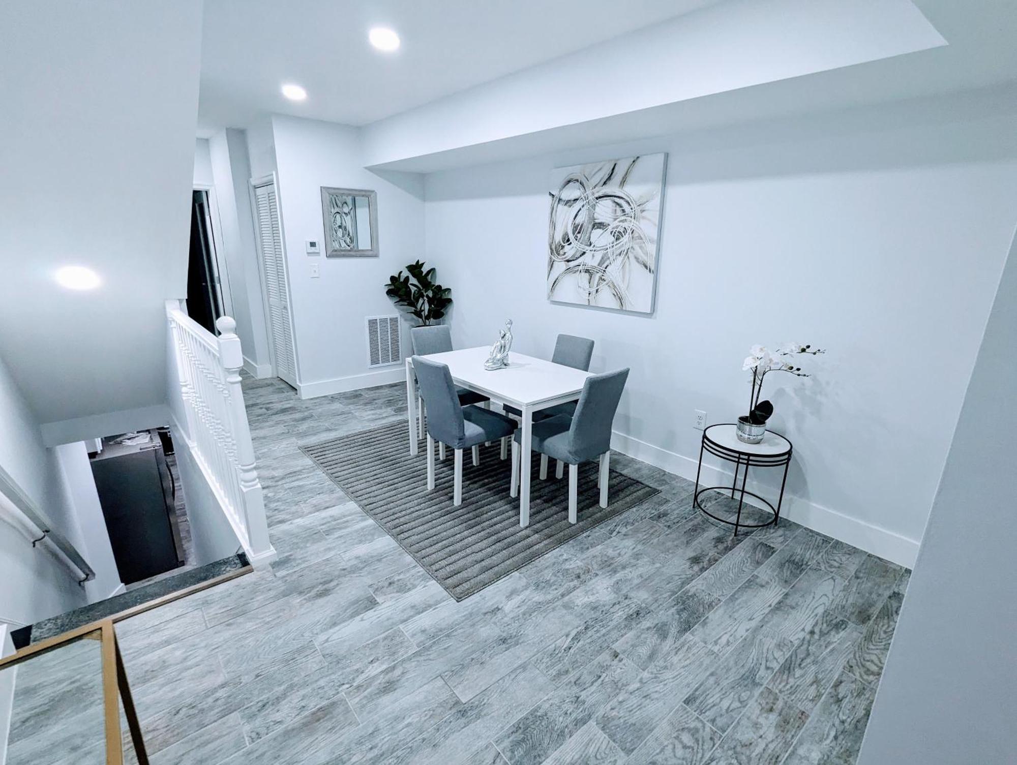 Apartment Luxurious 3 Bedroom With A Beautiful Balcony