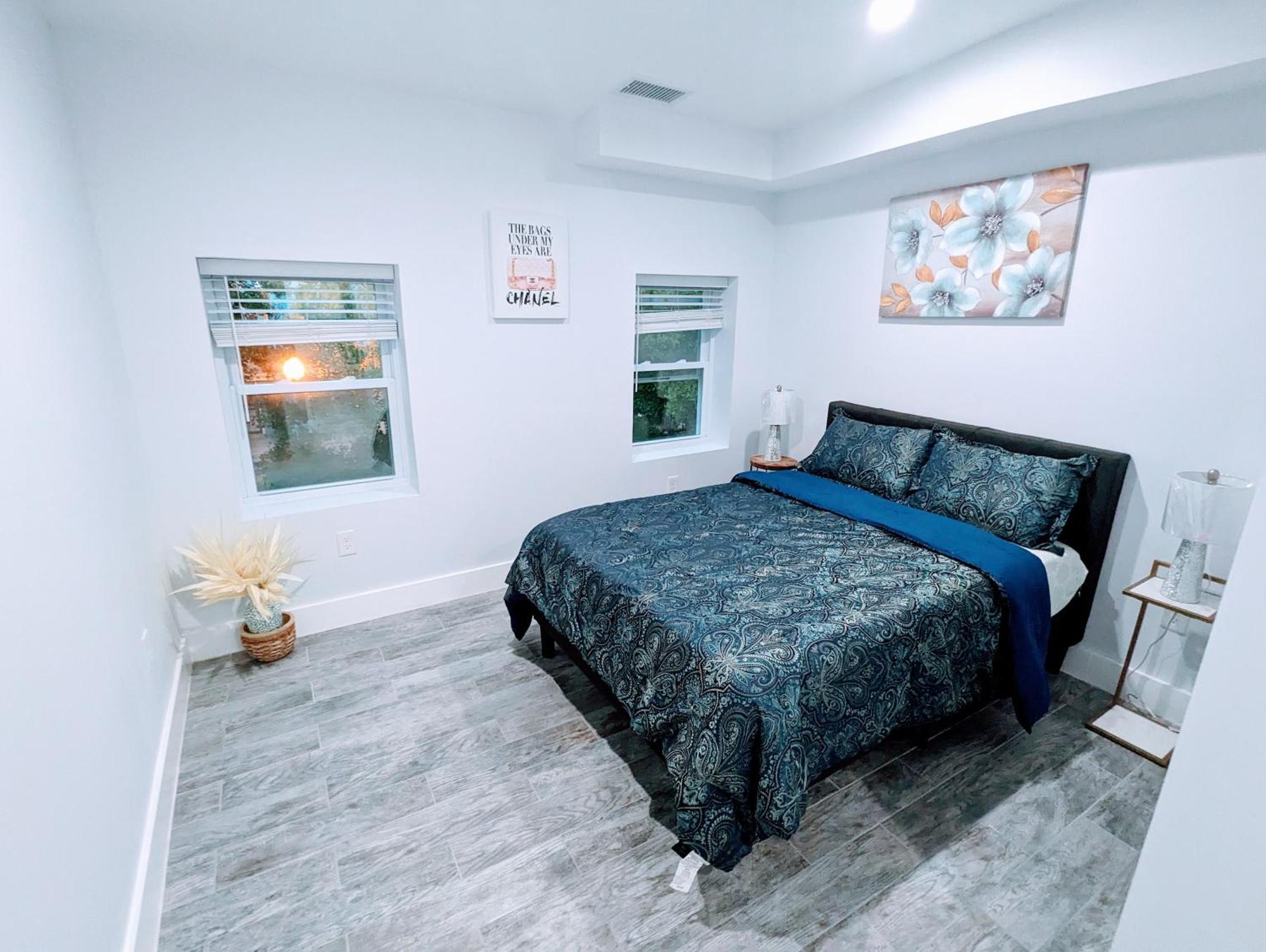 Luxurious 3 Bedroom With A Beautiful Balcony Apartment