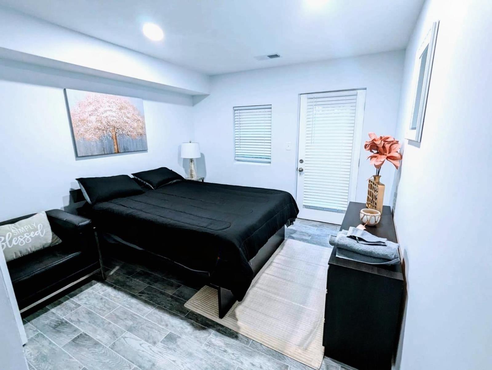 Apartment Luxurious 3 Bedroom With A Beautiful Balcony *